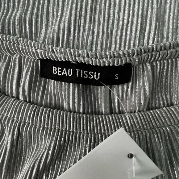 Beau Tissu off shoulder top NWT - Picture 5 of 10